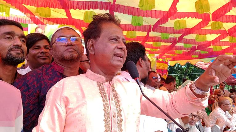 কলাপাড়ায় মহিলা দলের সম্মেলনে ধানের শীষে ভোট চাইলেন এবিএম মোশাররফ