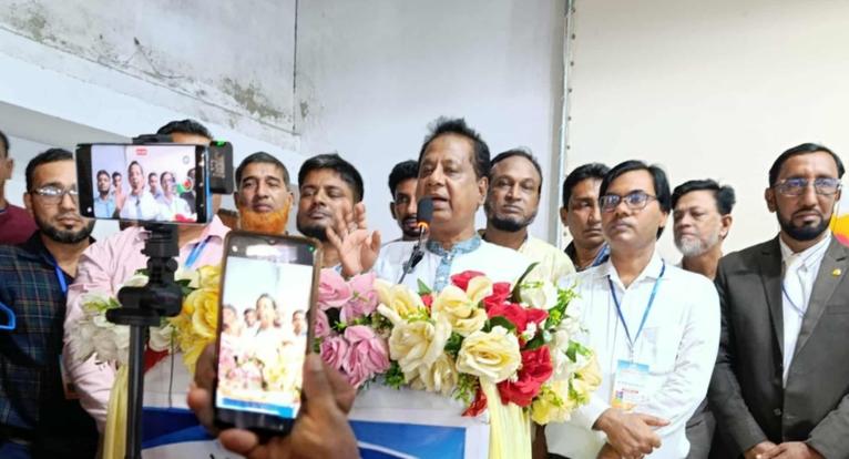 কলাপাড়ায় এমপিওভুক্ত শিক্ষক-কর্মচারীদের সঙ্গে মতবিনিময় করলেন বিএনপি নেতা এবিএম মোশাররফ হোসেন