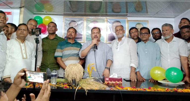 গৌরনদীতে বিএনপির কেন্দ্রীয় কার্যালয়ের শুভ উদ্বোধন