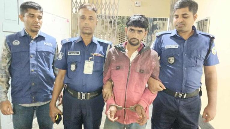 গ্রেফতারকৃত মাহিন্দ্রা চালক মো. জসিম