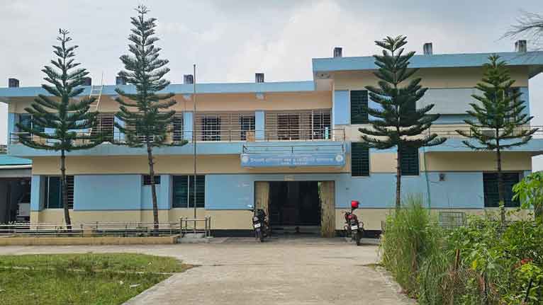 দুমকিতে জনবল সংকটে স্থবির প্রাণিসম্পদ দপ্তরের কার্যক্রম