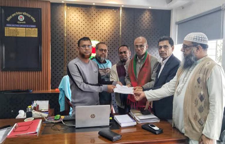 পটুয়াখালী-৪ আসনে বিএনপি প্রার্থীর মনোনয়নপত্র সংগ্রহ