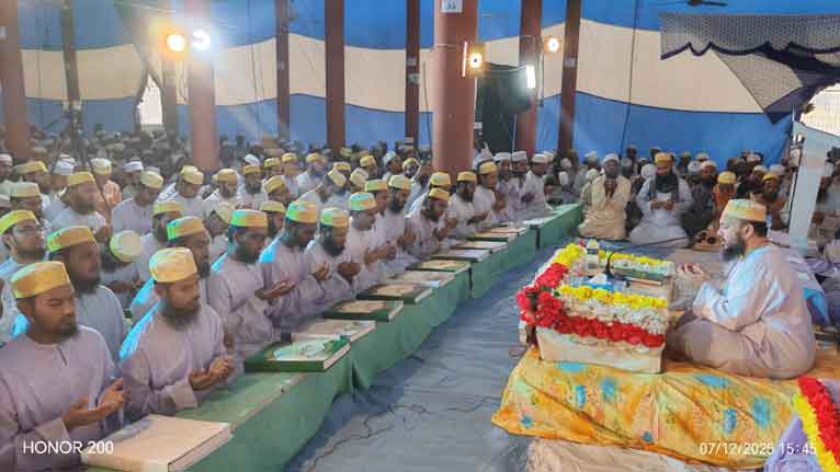সঠিক ইসলামী আদর্শ প্রতিষ্ঠায় শিক্ষার্থীদের অগ্রণী ভূমিকা পালন করতে হবে-ছারছীনার পীর