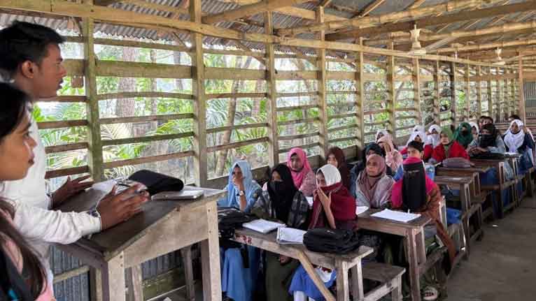 পিরোজপুরে শিক্ষার্থীদের উচ্চ শিক্ষায় উদ্বুদ্ধ করতে ব্যতিক্রমী উদ্যোগ