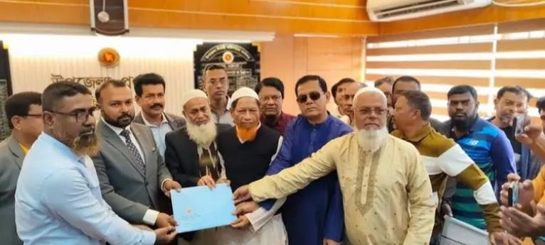 গলাচিপার আলোচিত আসনে বিএনপির মনোনয়নপত্র নিলেন হাসান মামুন