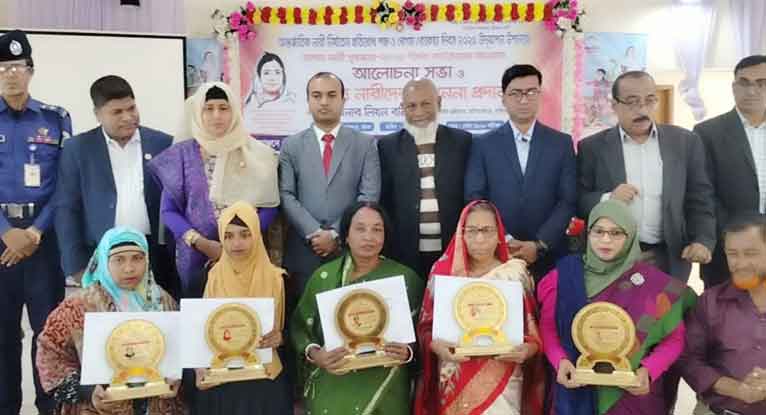 আগৈলঝাড়ায় বেগম রোকেয়া দিবসে ৫ জয়িতাকে সংর্বধনা প্রদান