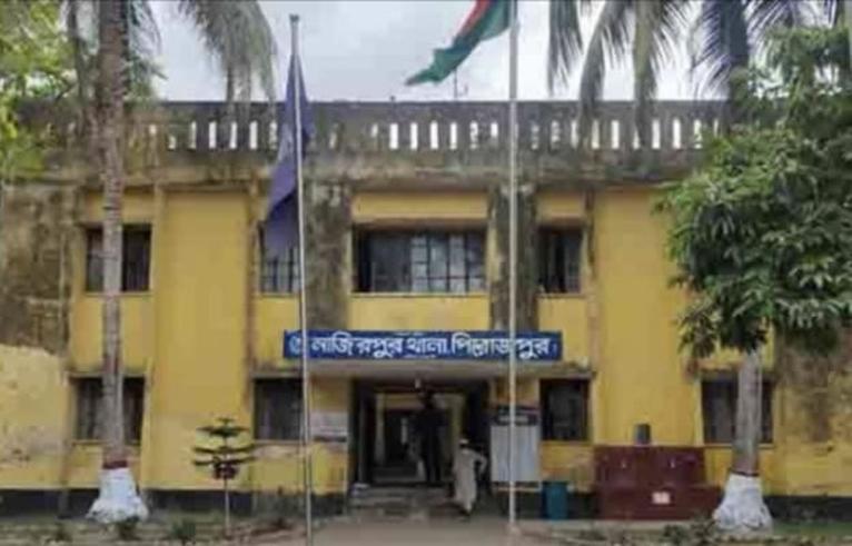 নাজিরপুরে ধান বিক্রি করে বাড়ি ফেরার পথে সড়ক দুর্ঘটনায় নিহত ১