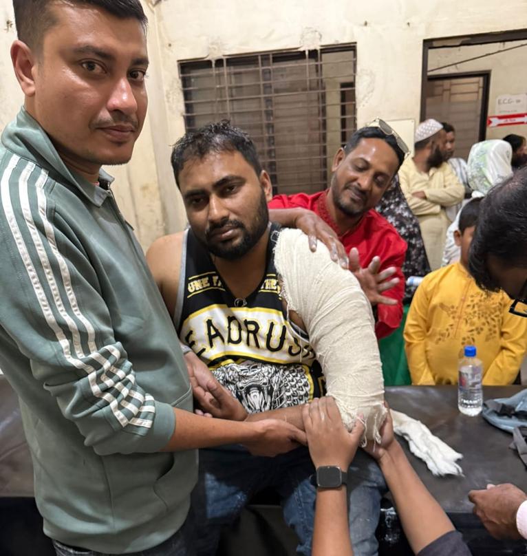 গৌরনদী পৌর যুবদল নেতা রাসেদ সড়ক দুর্ঘটনায় গুরুতর আহত