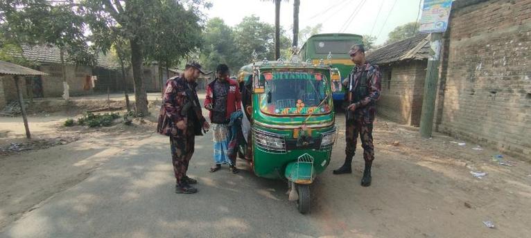 খুলনায় এনসিপি নেতাকে গুলি: চাঁপাইনবাবগঞ্জ সীমান্তে টহল জোরদার