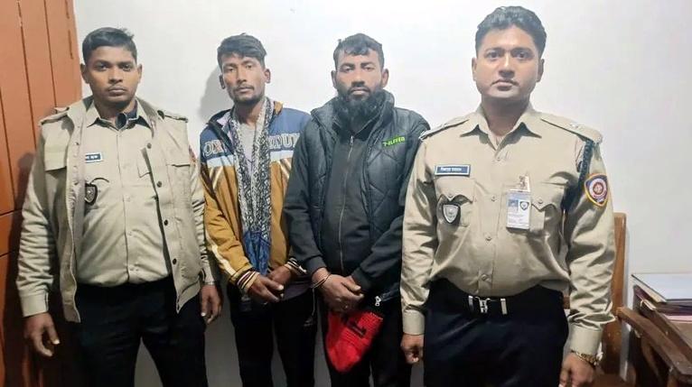 কুয়াকাটায় ৩৮৫ পিস ইয়াবাসহ দুই মাদক কারবারি আটক