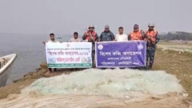 গলাচিপায় নৌবাহিনীর অভিযানে নিষিদ্ধ জাল উদ্ধার
