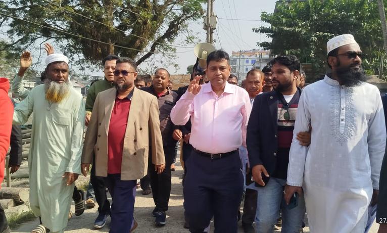 পিরোজপুর-২ আসনে স্বতন্ত্র প্রার্থী মাহমুদ হোসেনের নির্বাচনী প্রচার শুরু