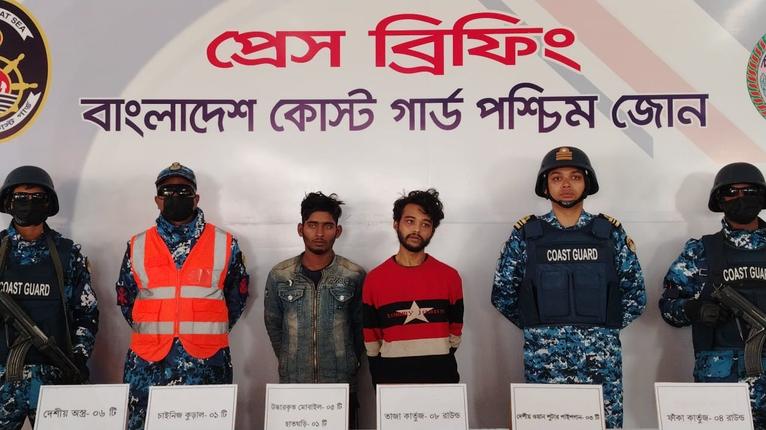 রিসোর্ট মালিকসহ পর্যটক অপহরণ সুন্দরবনে ডাকাত মাসুম বাহিনীর প্রধান আটক, অস্ত্র ও গোলাবারুদ উদ্ধার