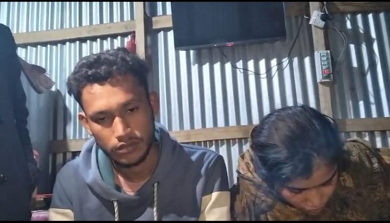 রাতে প্রবাসীর ঘর থেকে গৃহবধূসহ প্রেমিক আটক, কুয়াকাটার আলীপুরে চাঞ্চল্য