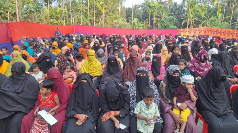 নারীদের মুখে ধানের স্লোগান ॥ মুখরিত ভোলা-৪-এর নির্বাচনী মাঠ