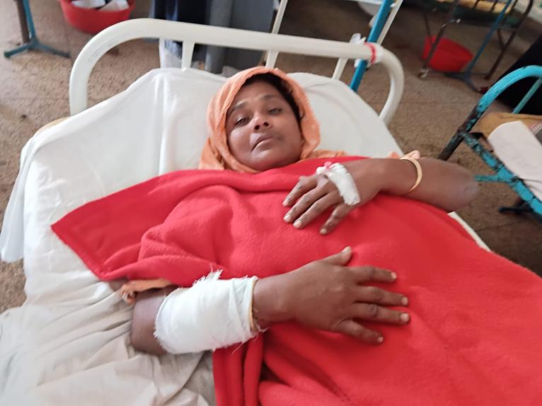 গৌরনদীতে কথা কাটাকাটির জেরে নারীর ওপর হামলার অভিযোগ