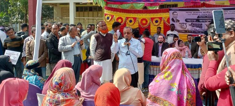 ফ্যামিলি কার্ড দেখালে নারীরা পাবেন বিনা সুদে ঋণ: জয়নুল আবেদীন