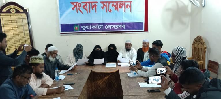 পৈত্রিক সম্পত্তি নিয়ে বড় ভাইয়ের বিরুদ্ধে সংবাদ সম্মেলন