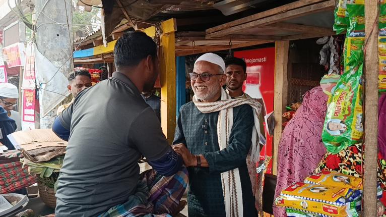 ঈগল প্রতীকে ভোট চাইলেন ওয়াহাব মিনার, দুমকিতে গণসংযোগ