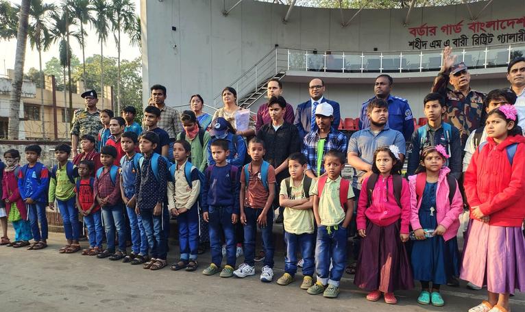 ভারতে পাচার হওয়া ২৮ শিশু-কিশোরকে বেনাপোলে হস্তান্তর