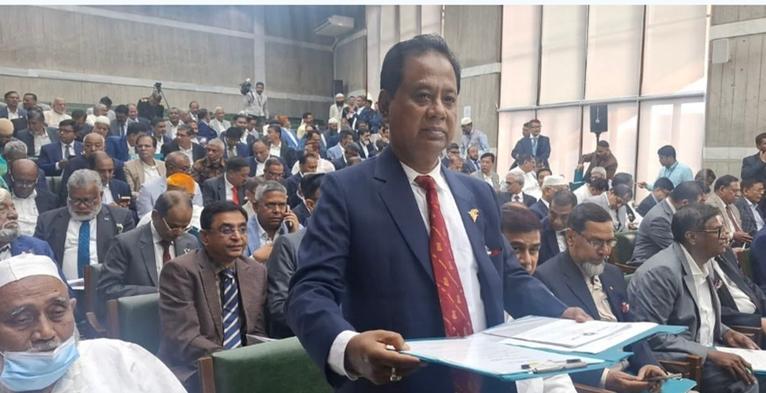 পটুয়াখালী-৪ আসনে এবিএম মোশাররফের বড় জয়ের পর এমপি হিসেবে শপথ গ্রহণ