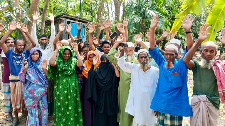 কলাপাড়ায় মাদকাসক্তের অত্যাচারে অতিষ্ঠ এলাকাবাসী