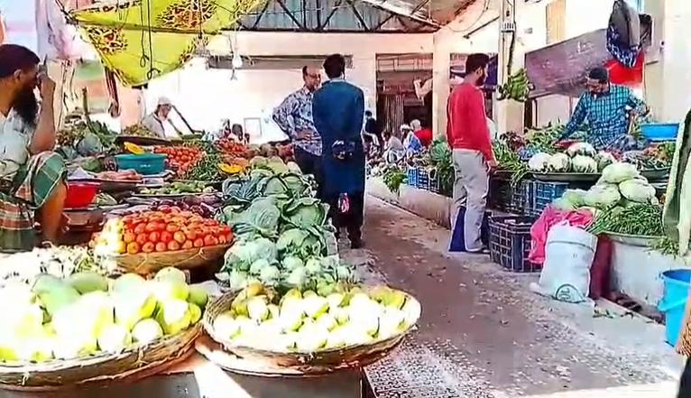রমজান শুরুর আগেই কুয়াকাটা-কলাপাড়ায় নিত্যপণ্যের দাম বৃদ্ধি, দিশেহারা ক্রেতারা