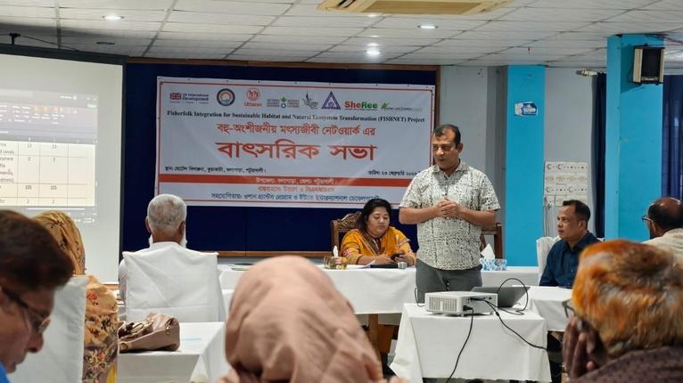 কুয়াকাটায় বহুপক্ষীয় মৎস্যজীবী নেটওয়ার্কের বাৎসরিক সভা অনুষ্ঠিত