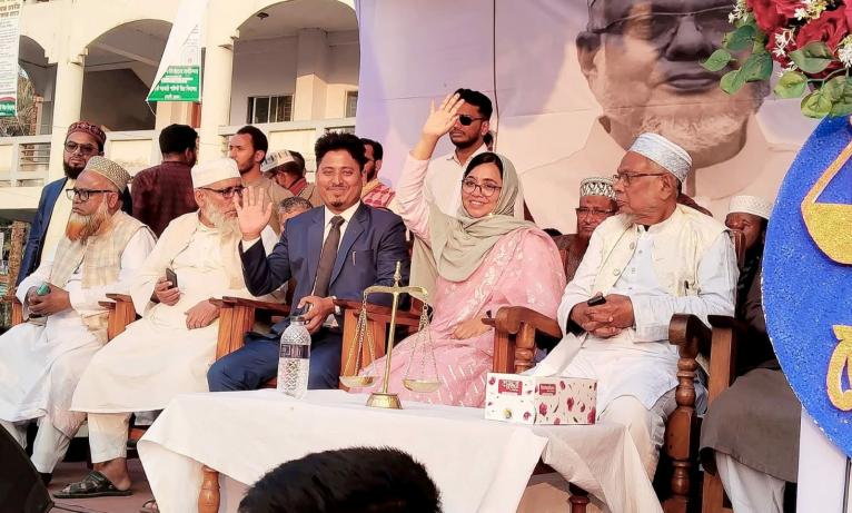 ‘রাজাকার বলে হাসিনার পতন, গুপ্ত বলে আরেকজনের পতন হবে’