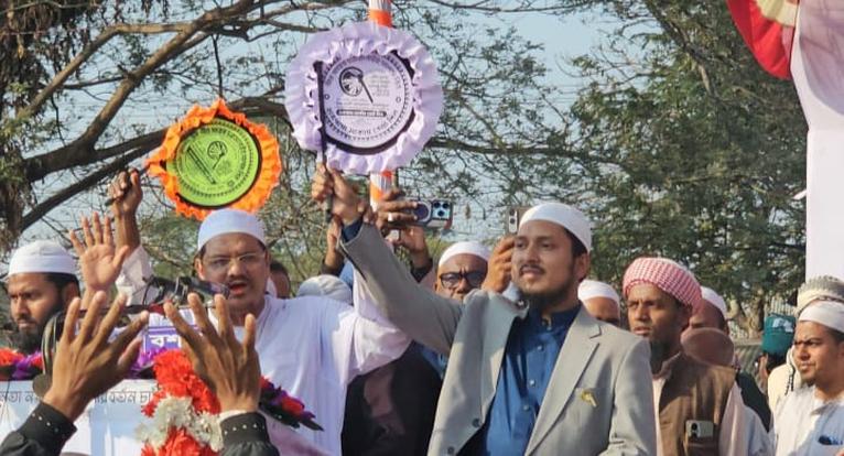 দাঁড়িপাল্লার এক পাল্লায় আমেরিকা, অন্য পাল্লায় ভারত: চরমোনাই পীর