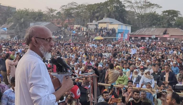 আমরা কোনো রাজনৈতিক দল নিষিদ্ধের পক্ষে নই: নাজিরপুরে অধ্যক্ষ আলমগীর