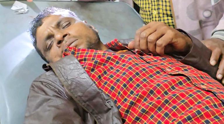 বরগুনায় নির্বাচনী সংঘর্ষ: ধানের শীষ সমর্থক গুরুতর আহত