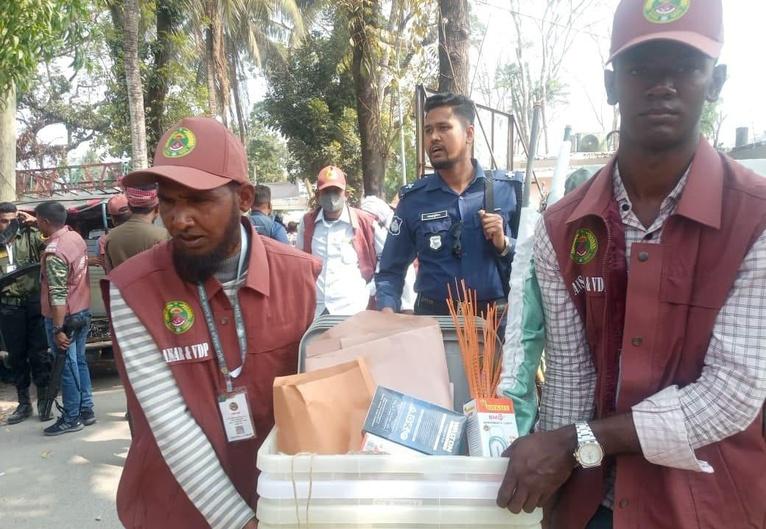 বরগুনা-১: রাত পোহালেই ত্রয়োদ্বশ জাতীয় সংসদ নির্বাচনে ভোটগ্রহণ শুরু