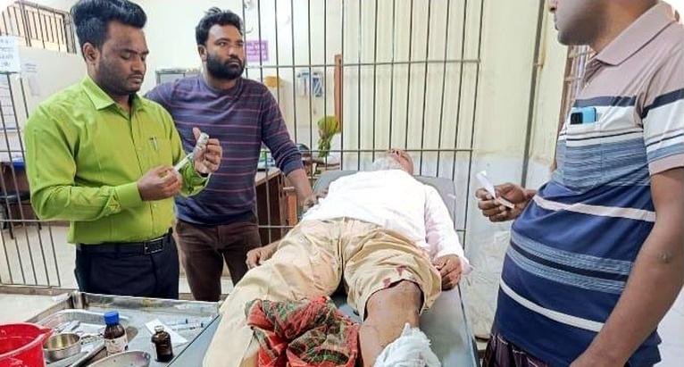বরগুনা-১: ভোট দিয়ে ফেরার পথে তালতলীতে ইউপি সদস্যকে কুপিয়ে জখম