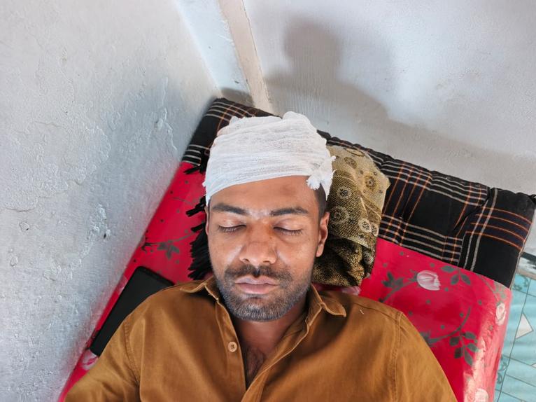 চরফ্যাশনে সংখ্যালঘু যুবককে ঘরে আটকে মারধরের অভিযোগ