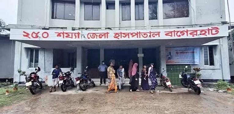 আট মাস বেতন বন্ধ, ঘুষ নেওয়ার অভিযোগে বাগেরহাট জেনারেল হাসপাতালের হিসাবরক্ষক