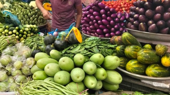 মির্জাগঞ্জে রমজানে সবজির দামে স্বস্তি ফেরাল ক্রেতাদের