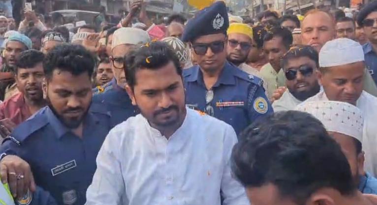 ঐক্য ও সম্প্রীতির রাজনীতি করে উন্নয়ন চাই: গলাচিপায় প্রতিমন্ত্রী নুর