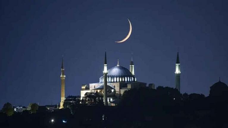 দেশের আকাশে চাঁদ দেখা গেছে, শনিবার ঈদুল ফিতর