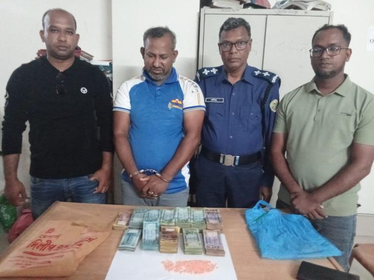 বাউফলে ২৮০ পিস ইয়াবা ও ৭ লাখ টাকাসহ মাদকারবারি গ্রেফতার