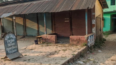 বাউফলে তেল সংকট: পেট্রোল-মবিলের দোকান বন্ধ, যাত্রীরা ভোগান্তিতে