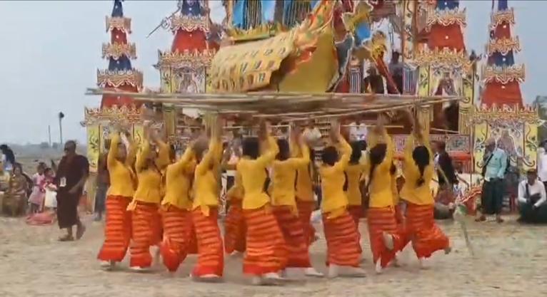 বর্ণাঢ্য আয়োজনে শেষ হলো রাখাইন সংঘরাজের অন্ত্যেষ্টিক্রিয়া অনুষ্ঠান