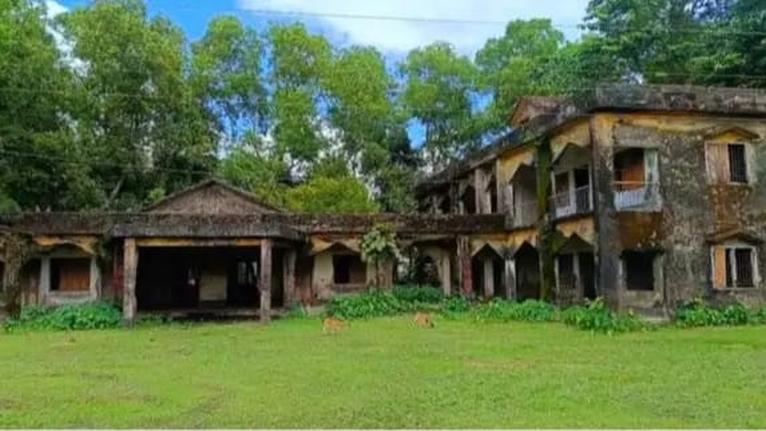 গলাচিপার ইউপি কমপ্লেক্স ভবন দুই দশক পরেও পরিত্যক্ত