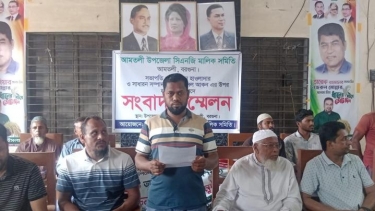 <small>সিএনজি স্ট্যান্ড দখল </small> আমতলীতে দুই পক্ষে পাল্টাপাল্টি কর্মসূচি, উত্তেজনা চরমে