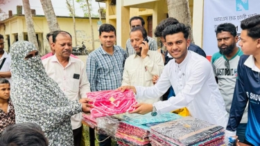 পটুয়াখালীতে কলেজ শিক্ষার্থীর উদ্যোগে ঈদ উপহার বিতরণ