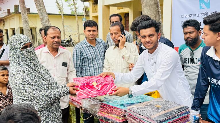 পটুয়াখালীতে ২০০ পরিবারের মাঝে ঈদ উপহার বিতরণ