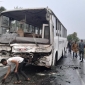 <small>একই পরিবারের ১১ জন </small> বাগেরহাটে বাস-মাইক্রোবাস সংঘর্ষে বর-কনেসহ নিহত বেড়ে ১৪