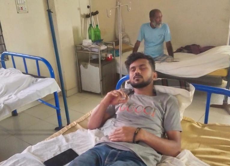 পিরোজপুরের কাউখালীতে প্রবাসীর ছেলেকে পিটিয়ে টাকা ও মোবাইল ছিনতাই