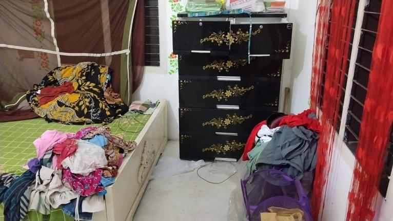 বরিশালের গৌরনদীতে অবসরপ্রাপ্ত প্রধান শিক্ষকের বাড়িতে দুর্ধর্ষ চুরি