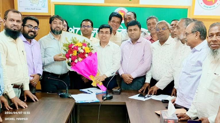 গৌরনদীতে উপজেলা প্রকৌশলীর পদোন্নতিতে সংবর্ধনা